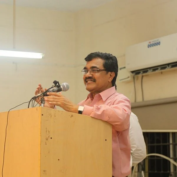 நீதிபதி சந்திரசூட்டின் தீர்ப்பும், ஆனந்த் டெல்டும்டேவின் சில பதில்களும்..!
