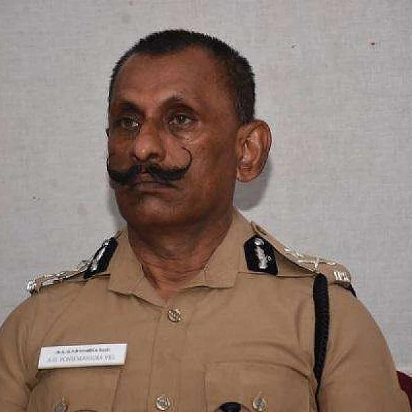 பொன்.மாணிக்கவேல் பொய் வழக்குகளைப் போடுகிறார் - டி.ஜி.பியிடம் அறநிலையத் துறை அதிகாரிகள் புகார்!