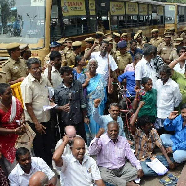 ஜிஎஸ்டி வரிவிதிப்புக்கு எதிராக மாற்றுத்திறனாளிகள் போராட்டம்!