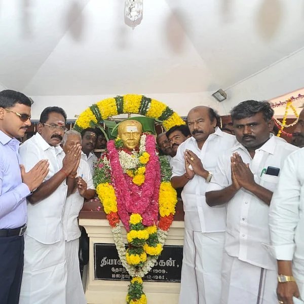 'கருணாநிதி வந்தாலும் ஆட்சியை அசைக்க முடியாது'- கொந்தளிக்கும் செல்லூர் ராஜூ