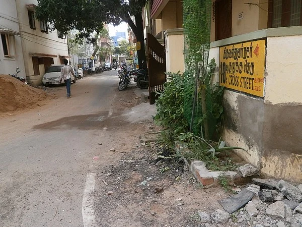 `என் செல்லத்தின் உயிரைப் பறிக்கவா மரப்பெட்டியைக் கொண்டு வந்தேன்!'- 8 வயது சிறுமியின் அம்மா கதறல்
