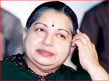 மாநகராட்சி, நகராட்சிகளுக்கு புதிய கட்டடம்: ஜெயலலிதா உத்தரவு