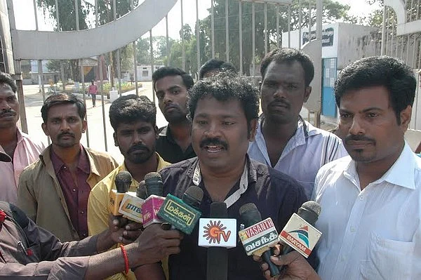 'நெற்றியில் குங்குமம் இருந்தால்தான் விடுதலை கிடைக்குமா?' - இயக்குநர் கௌதமன் ஆவேசம்!