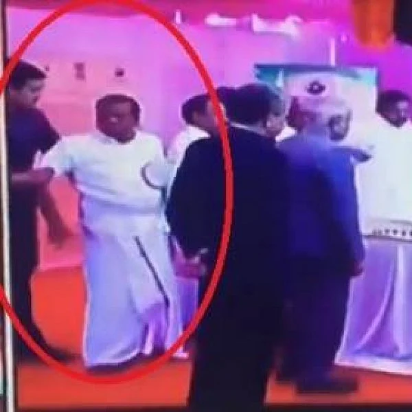 மோடி பங்கேற்ற விழாவில் டெல்லிக்கான தமிழக பிரதிநிதிக்கு நேர்ந்த அவமானம்!