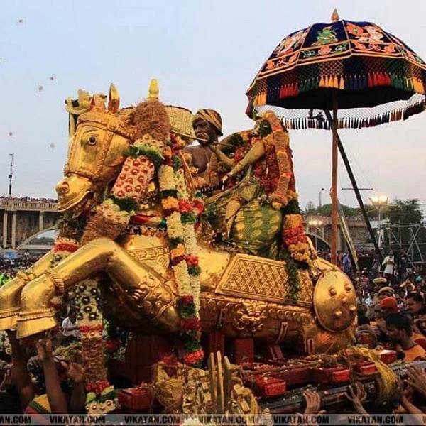 திருமஞ்சனம், எதிர்சேவை, தசாவதாரக் கோலம்… அழகரின் அழகு திருக்கோலக் காட்சிகள்! #VikatanPhotoStory