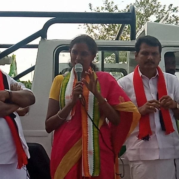 அரவக்குறிச்சி இடைத்தேர்தலுக்கும் வாக்கு சேகரித்த ஜோதிமணி! - கரூர் பரபரப்பு