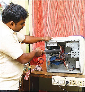 எலெக்ட்ரிக் - எலெக்ட்ரானிக் பொருட்கள்
