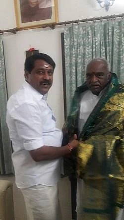 "ஜெயலலிதா இல்லாத இடத்தில்..!?" - உருகும் நயினார் நாகேந்திரன்