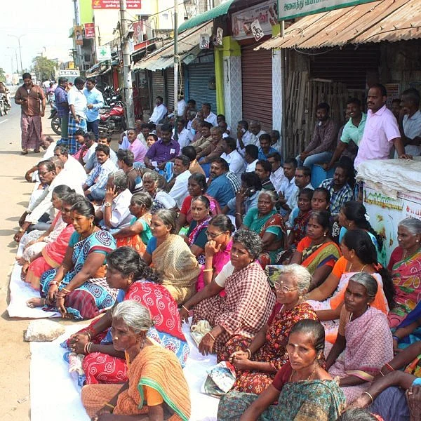 ‘அடிப்படை வசதிகள் இல்லை... வாடகை உயர்வு’- கடலூர் நகராட்சியைக் கண்டித்து வியாபாரிகள் கடையடைப்பு