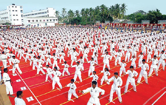 ஒவ்வொரு மாணவருமே உலக சாதனையாளர் !