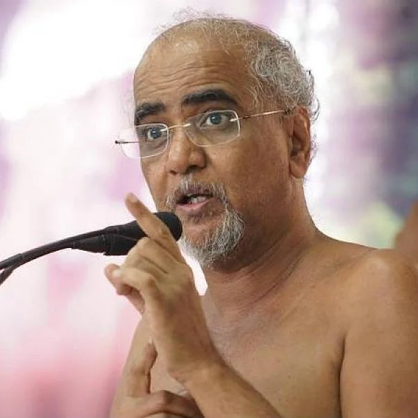 எழுத்தாளர், சொற்பொழிவாளர்... மறைந்த சமணத் துறவி முனி தருண் சாகர் மஹாராஜின் கதை!