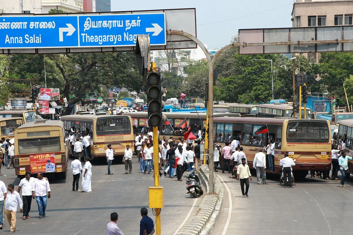 வேண்டும் காவிரி மேலாண்மை! சூடுபிடிக்கும் தி.மு.க-வினர் போராட்டம் #WeWantCMB