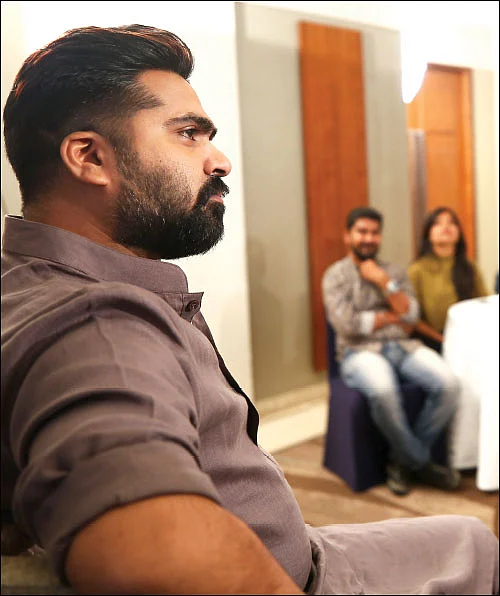 விகடன் பிரஸ்மீட்: “நான் காதலித்தால்தான் தமிழ்நாட்டுக்கே தெரியுமே!” - சிம்பு