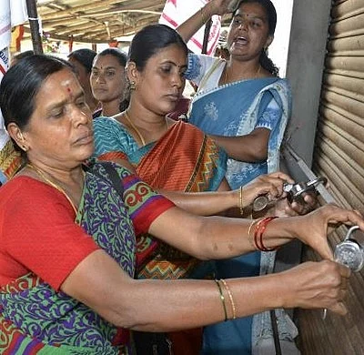 மதுவிலக்கு கேட்டு திரளும் தமிழகம்!