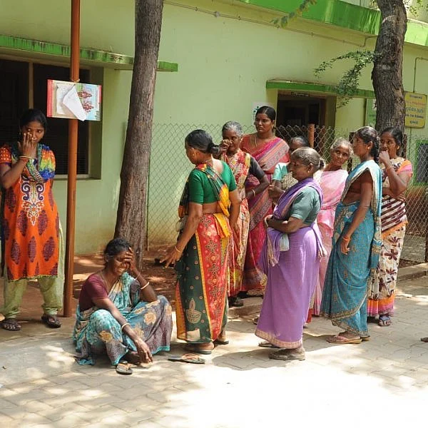‘ நீ கேட்டா கூலி கொடுத்துடணுமா?' - 68 வயது முதியவருக்கு ஈரோட்டில் நேர்ந்த துயரம்!