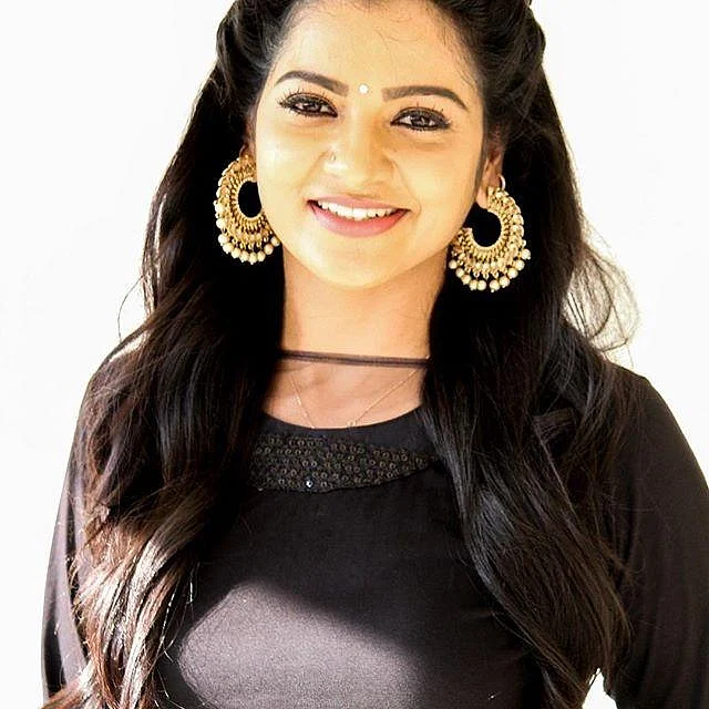 பல டிசைனர்ஸ், வார்ட்ரோப் புது டிரஸ், சமந்தா இன்டோ-வெஸ்டர்ன் டிரஸ் - வீஜே சித்ராவின் ஃபேஷன் பக்கம்