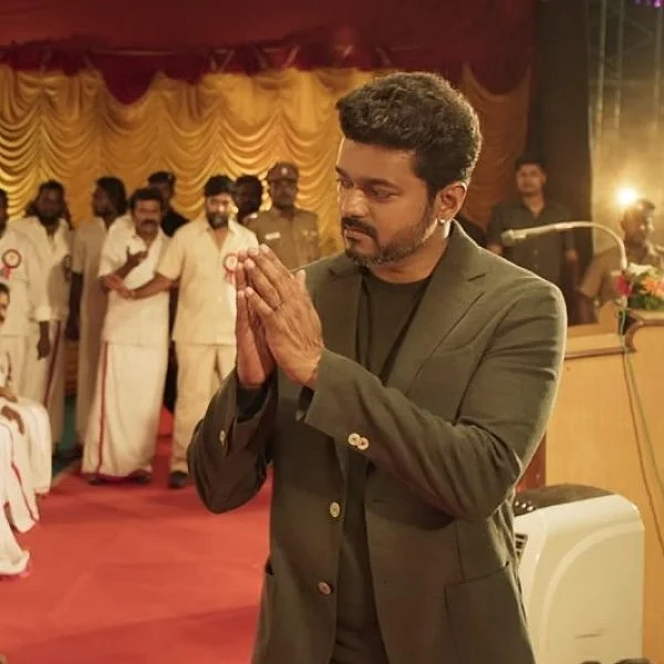 `ரசிகர்களின் பாதுகாப்புக்காகவே காட்சிகள் நீக்கப்பட்டன!’ - சர்கார் படக்குழு விளக்கம் #Sarkar