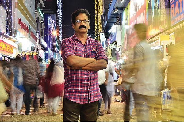 “இலக்கியம் காலம் கடந்து நிற்க வேண்டியதில்லை!” - யவனிகா ஸ்ரீராம்