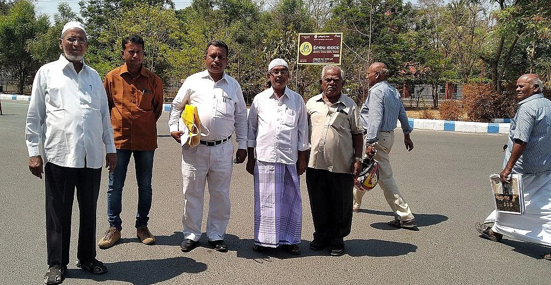 கூலித் தொழிலாளர்களுக்கும் ஊதியத்துடன் விடுமுறை! - சுயேச்சை வேட்பாளரின் கோரிக்கை விசாரணைக்கு ஏற்பு