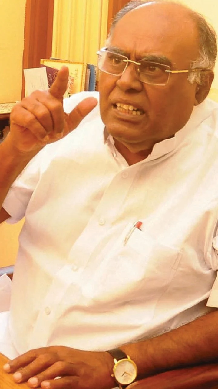 ஜெயலலிதாவை விமர்சிப்பதில் என்ன தவறு? - பழ.கருப்பையா பளீர்