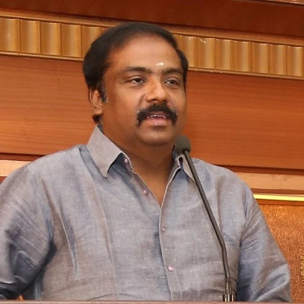 'நமது எம்.ஜி.ஆர்' ஆசிரியர் நீக்கமா!?