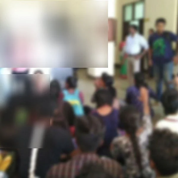 ``சுற்றுலாவுக்குச் சென்ற இடத்தில்...!" - மாணவிகளுக்கு பேராசிரியர்கள் கொடுத்த 'ஷாக்'