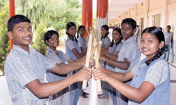 இசையால் பேசும் இளம் குயில்கள் !