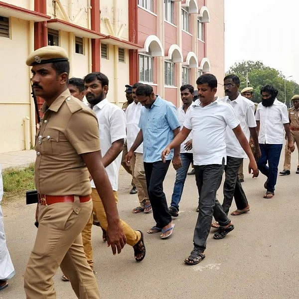 "அந்தப் பிரேதம் எப்படிக் கிடந்தது?" கோகுல்ராஜ் வழக்கில் ரயில்வே அதிகாரியிடம் விசாரணை