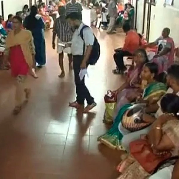 கேரளாவில் டாக்டர்கள் ஸ்டிரைக்! - மருத்துவ சேவை முடங்கியதால் நோயாளிகள் அவதி!