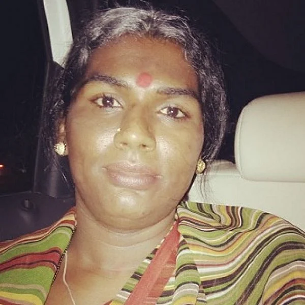 ``ஷூட்டிங்குக்காக கைதட்டி காசு வாங்கின நிமிஷத்தை மறக்க முடியாது!''- திருநங்கை ஜீவா
