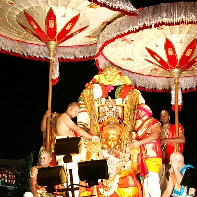 திருமலையில் கருட சேவை!