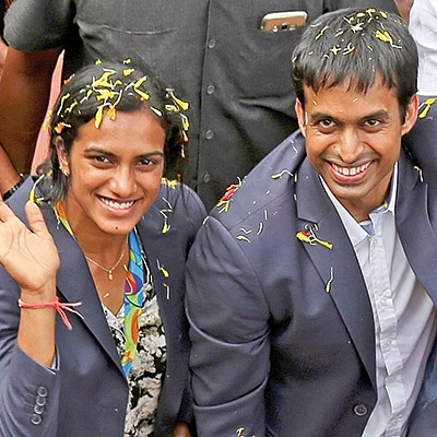 வெள்ளி நாயகி வெற்றி தேவதை!