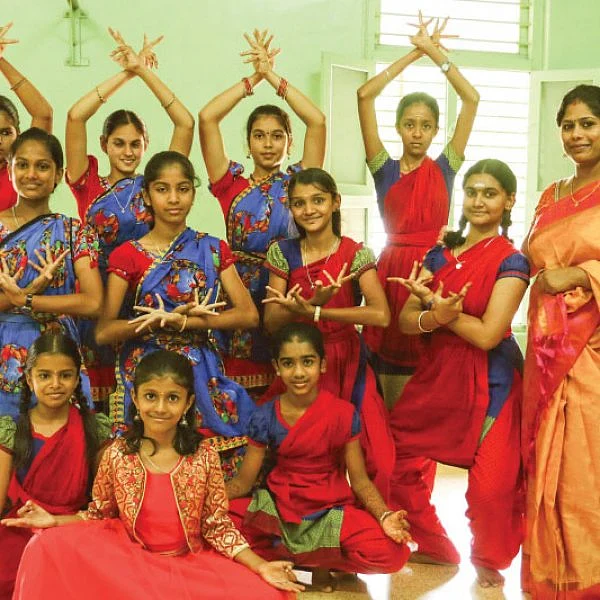 எழுத்துக்கு அப்பால்! - வெ.நீலகண்டன்