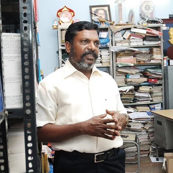 பரபர அரசியல் பணிகளுக்கு இடையே படிப்பு! - இனி இவர் முனைவர் திருமாவளவன்