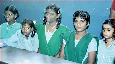 கண்களுக்கு அப்பால்...