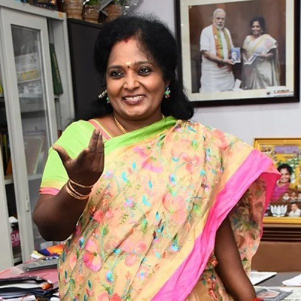 அழகிரியை இயக்குவது பா.ஜ.கவா?- தமிழிசையின் `ஜோக்' பதில்