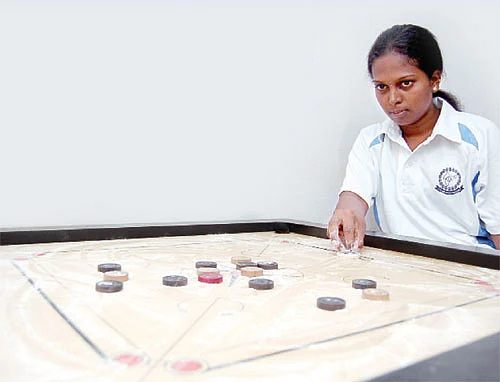 இவர் கேரம் கில்லி !