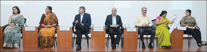 பெண்கள் கைகொடுத்தால் பொருளாதாரம் எவ்வளவு உயரும்?