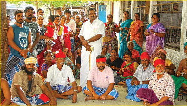 அமித் ஷா நண்பர் பெயரால் துரத்தப்படும் நாடோடி மக்கள்!