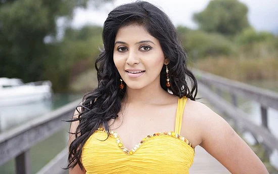 அஞ்சலியின் சந்தோசம் நீடிக்கவில்லை