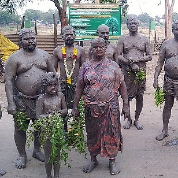 இவர்களின் வேண்டுதலுக்கு வயது 300 - விநோத கோயிலும் சுவாரஸ்ய பின்னணியும் #கமுதி #MyVikatan