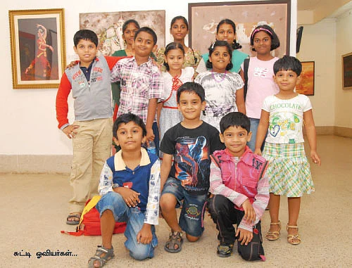 தானே கண்காட்சியில் சுட்டி ஓவியர்கள் !