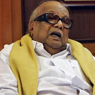 25 ஆண்டுகளாக சிறைவாசம் அனுபவிக்கும் 7 பேரை விடுதலை செய்ய வேண்டும்: கருணாநிதி!