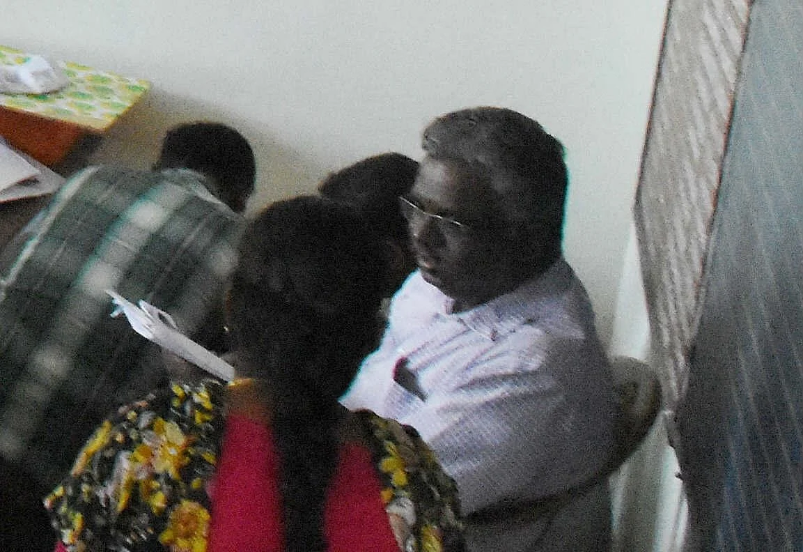 லஞ்சம் வாங்கிய வட்டாட்சியர் கைது!