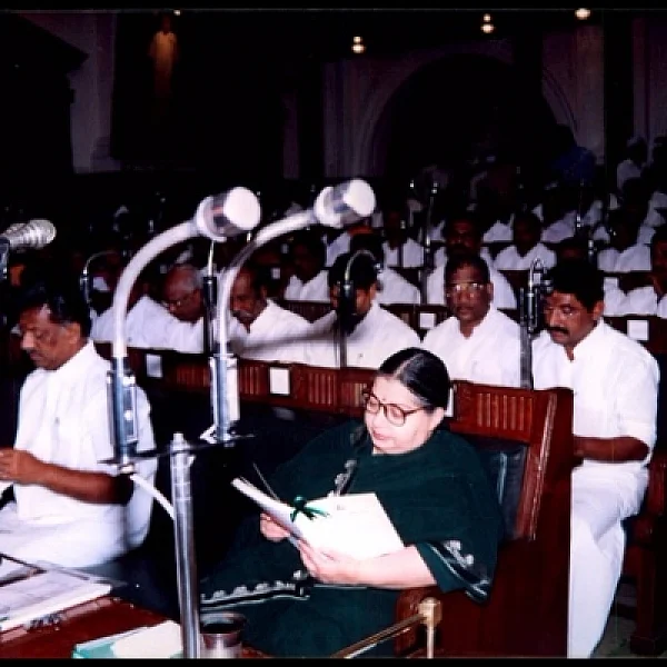பணம் படைத்த பன்னீர்செல்வம்!, ஓ.பன்னீர்செல்வம் உத்தமரா? அத்தியாயம்-8
