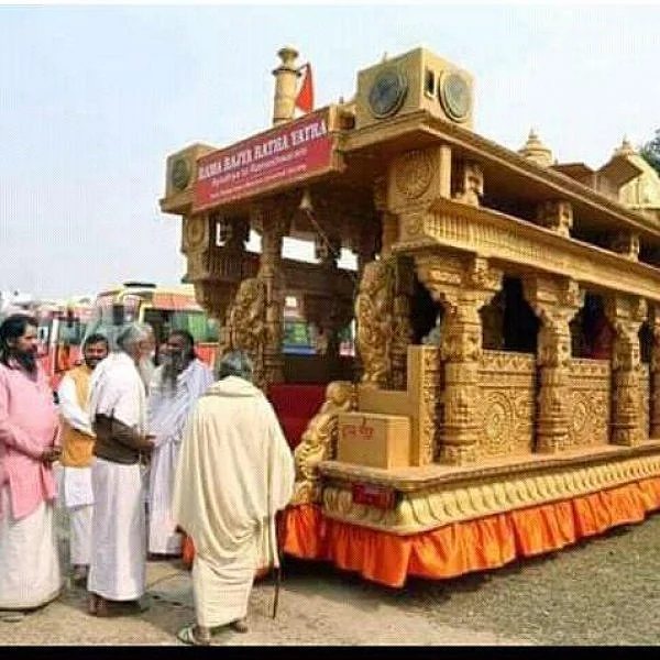 கேரளாவில் ஆளில்லாமல் அமைதியாகச் சென்ற ரத யாத்திரை!