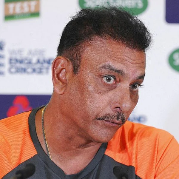 ``எதையுமே சாதிக்காமல் இப்படிச் சொல்லலாமா?” - ரவி சாஸ்திரியை வறுத்தெடுத்த கம்பீர்