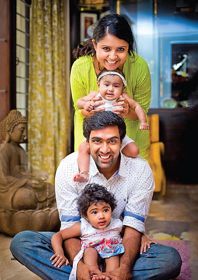 குழந்தைகள் சிரிச்சா பேரழகு!