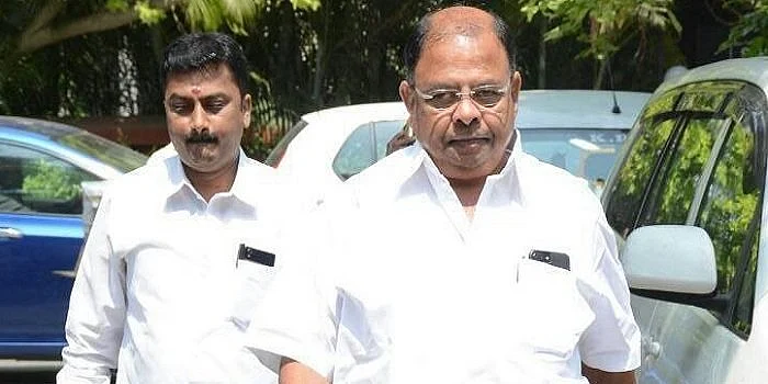 ’சாப்பிட்டுவிட்டு வீட்டில் ரெஸ்ட் எடுங்க’ - ஒரு லட்சம் அபராதம் விதித்து வெற்றிவேலுக்கு நீதிமன்றம் குட்டு!