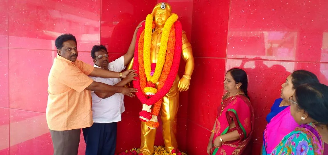 வீரப்பனுக்கே சவால்விட்ட கோபாலகிருஷ்ணன்! - குடும்ப விழாவைப் புறக்கணித்த போலீஸ்